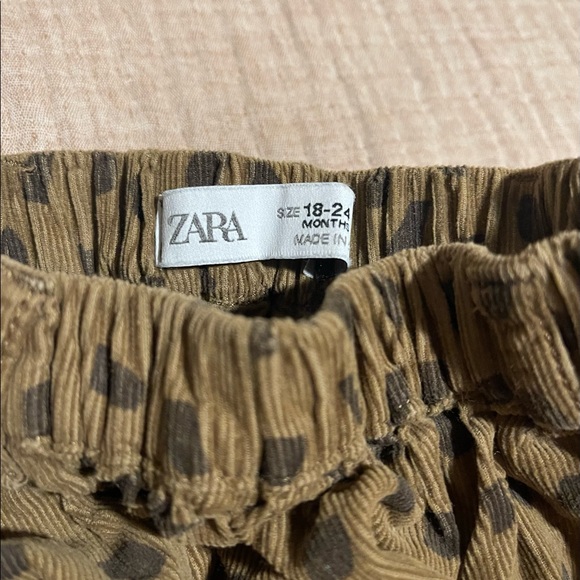 Zara corduroy skirt - Picture 2 of 2